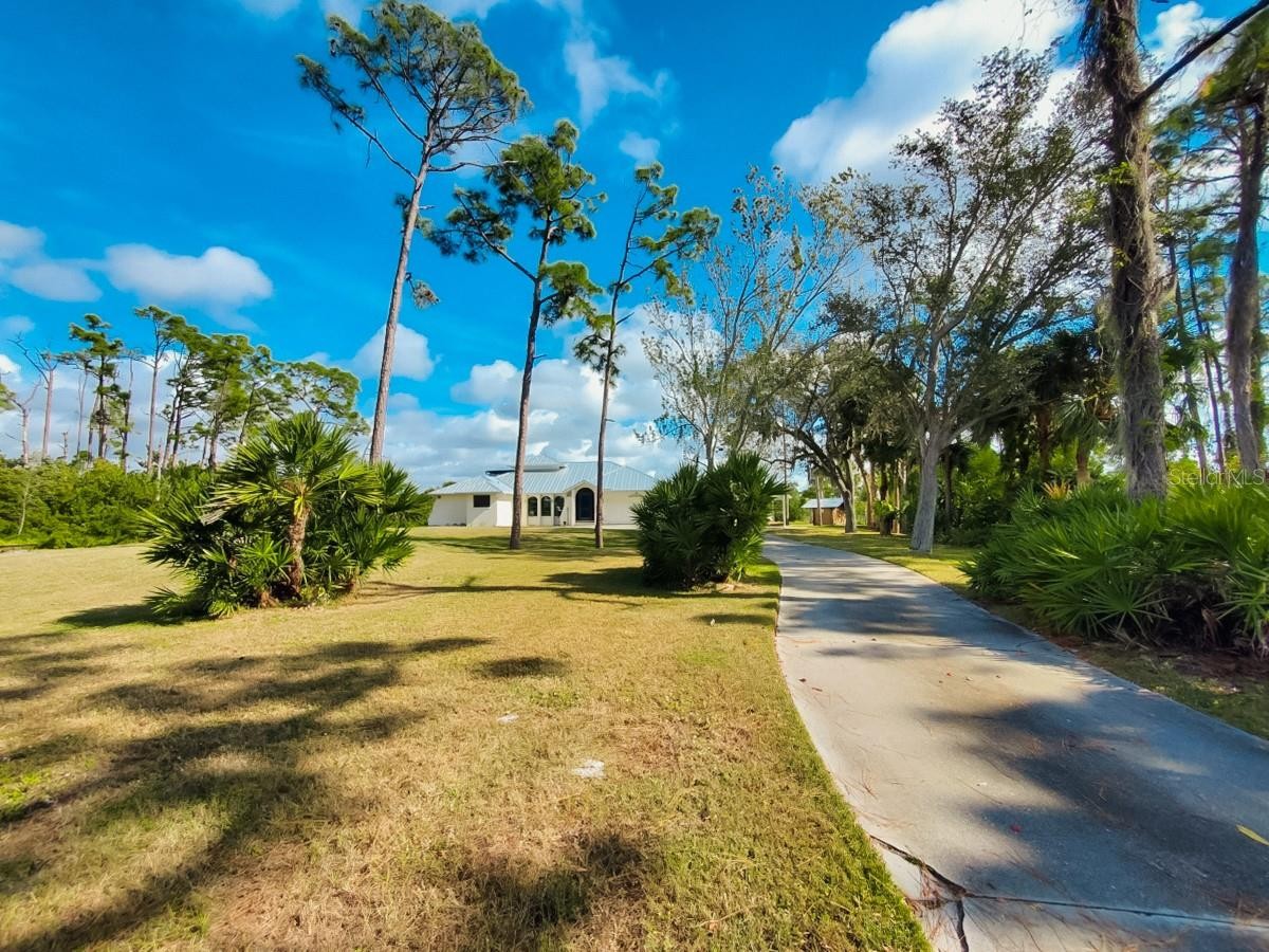 18 RIVERFRONT DR