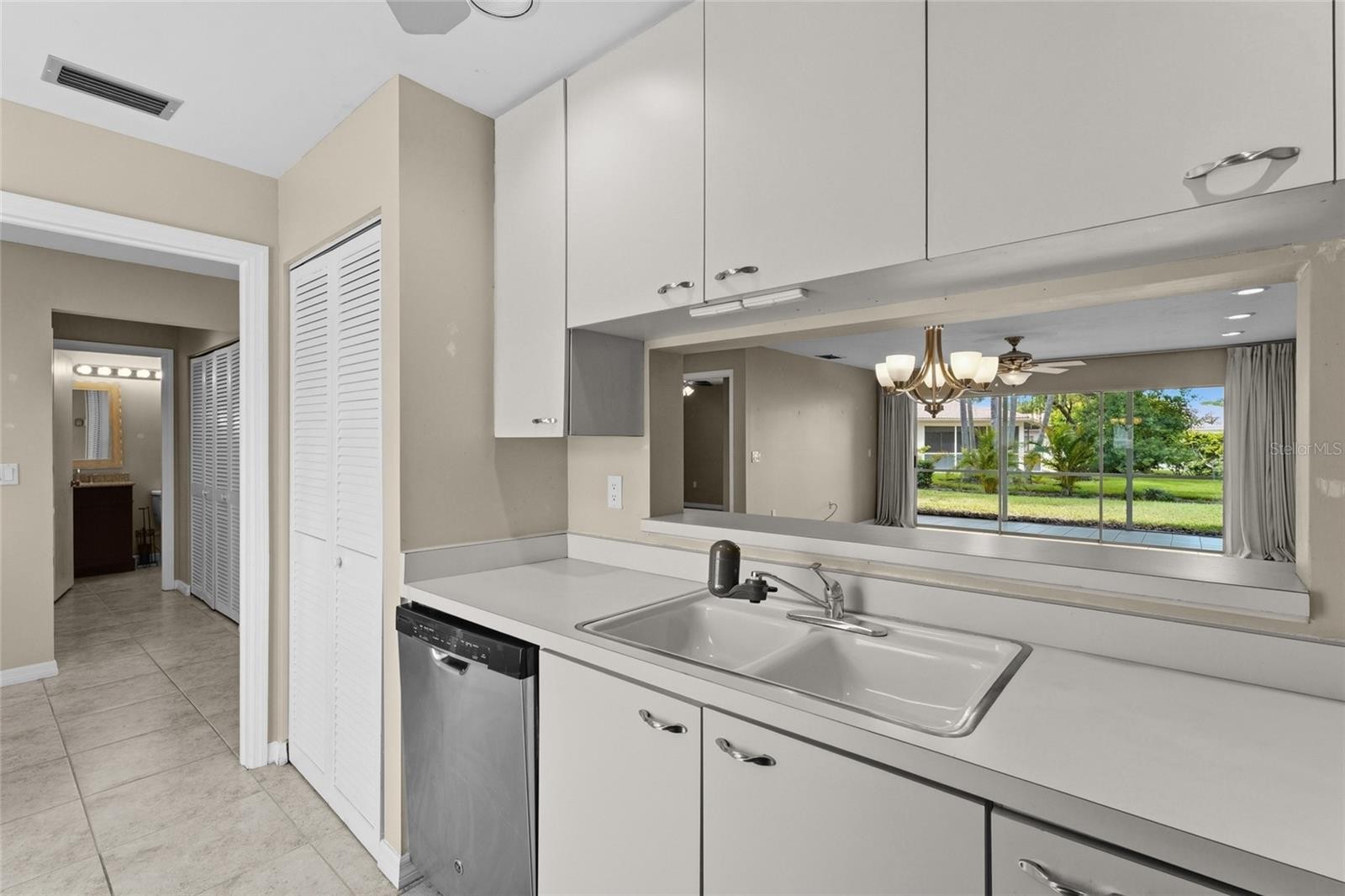 3032 RINGWOOD MDW #17