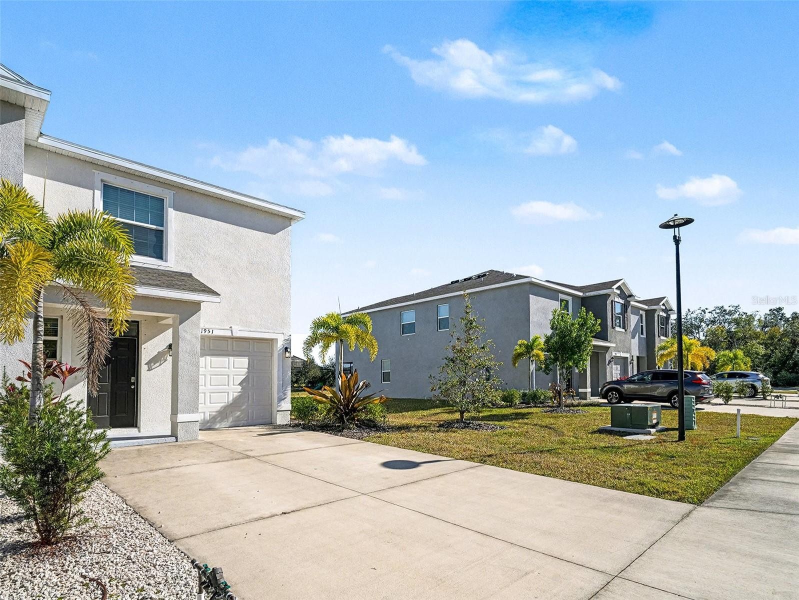 1951 PLEASANT MAPLE CT