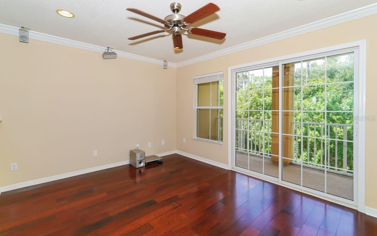 7339 BLACK WALNUT WAY