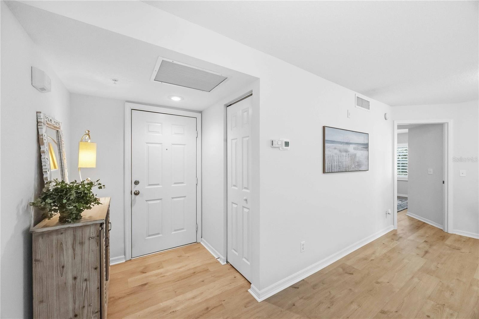 821 MONTROSE DR #103