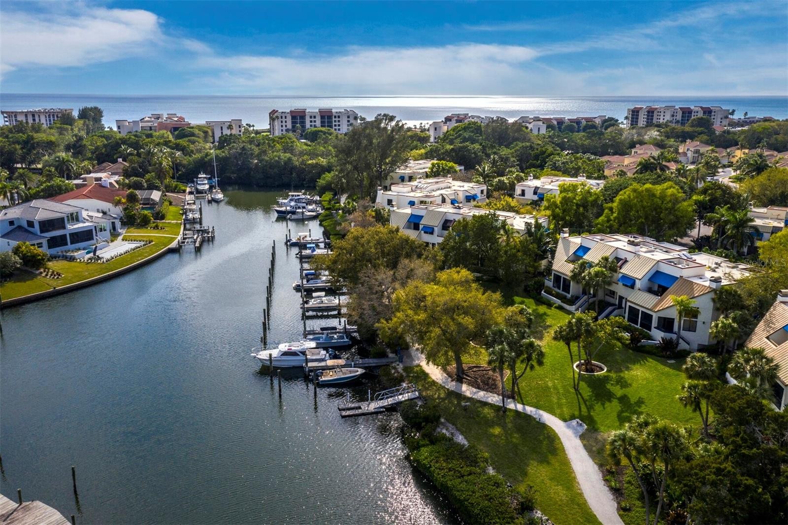 1906 HARBOURSIDE DR #304