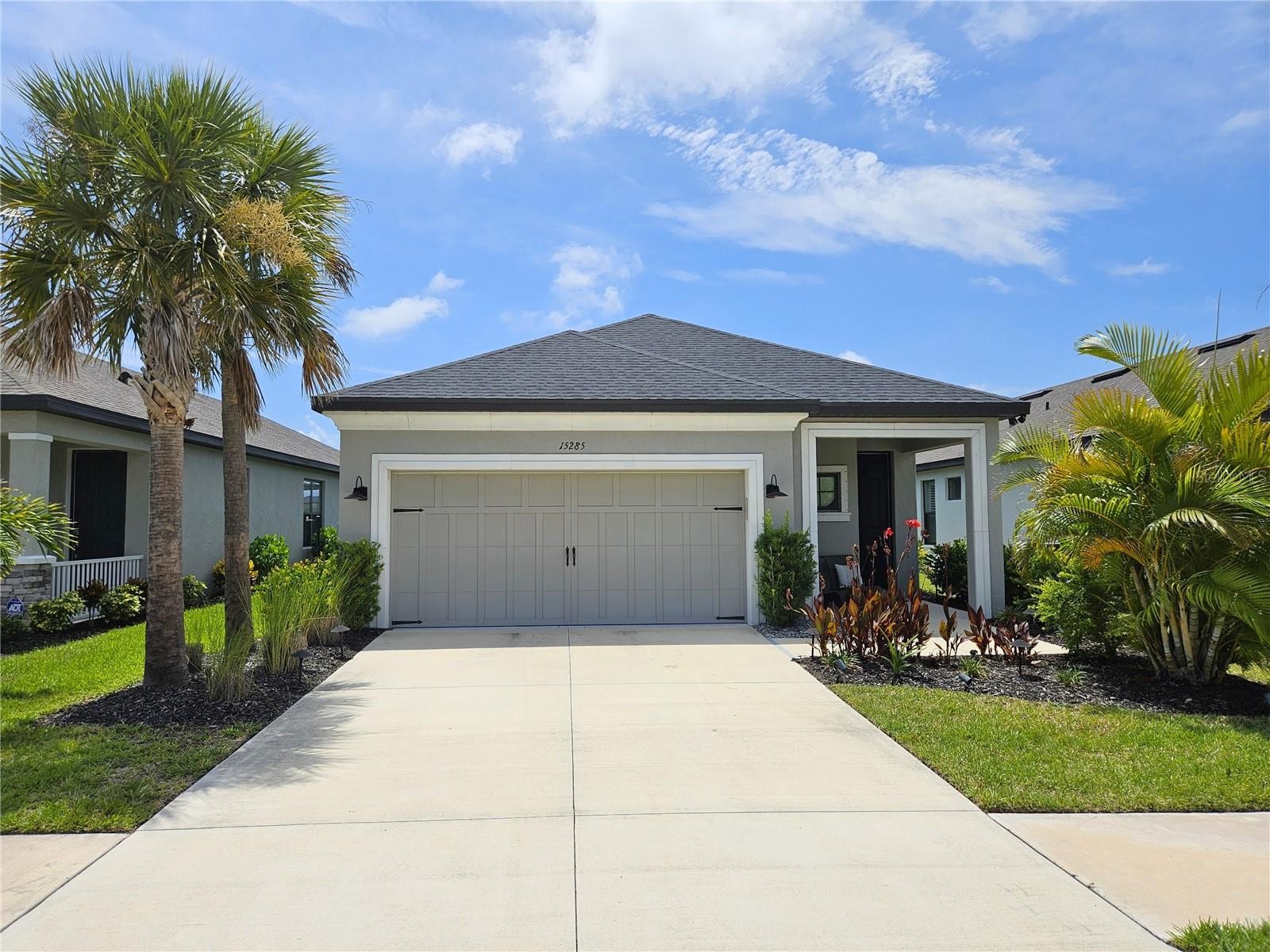15285 SHADY PALMS LN