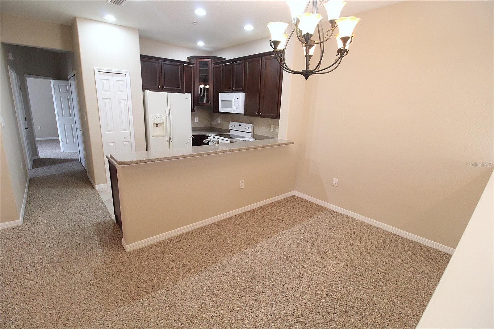 3474 PARKRIDGE CIR #32-203