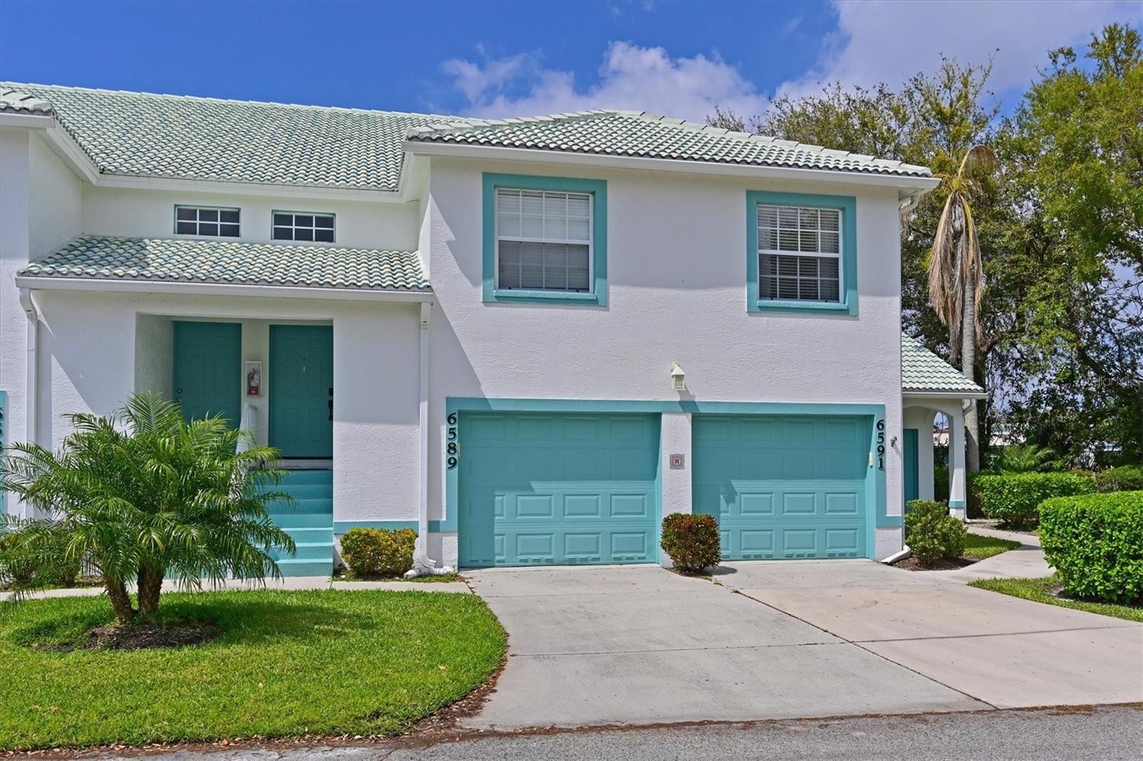 6589 FAIRWAY GARDENS DR #202