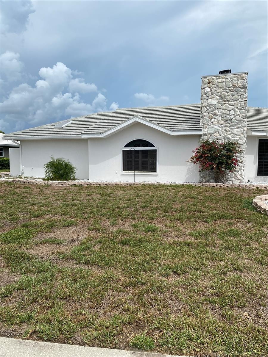355 EDEN DR