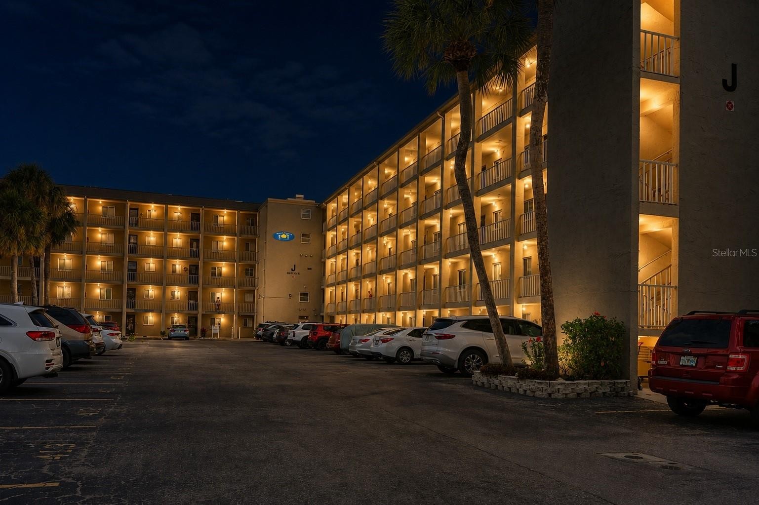 3607 LAKE BAYSHORE DR #312