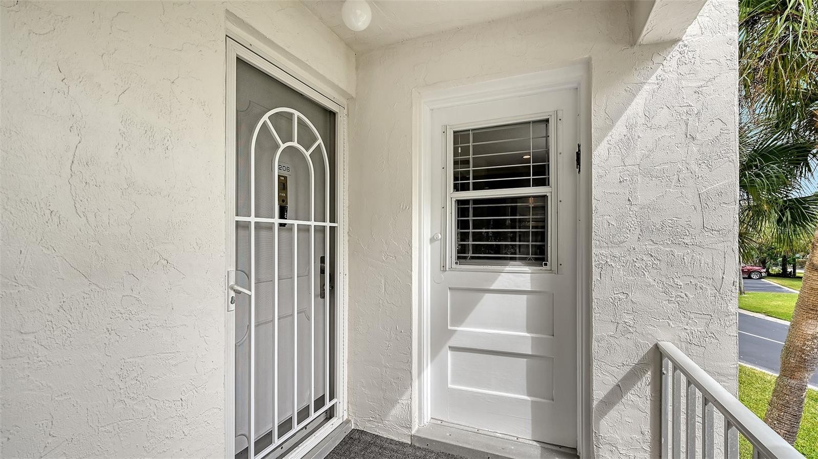 4340 FALMOUTH DR #206