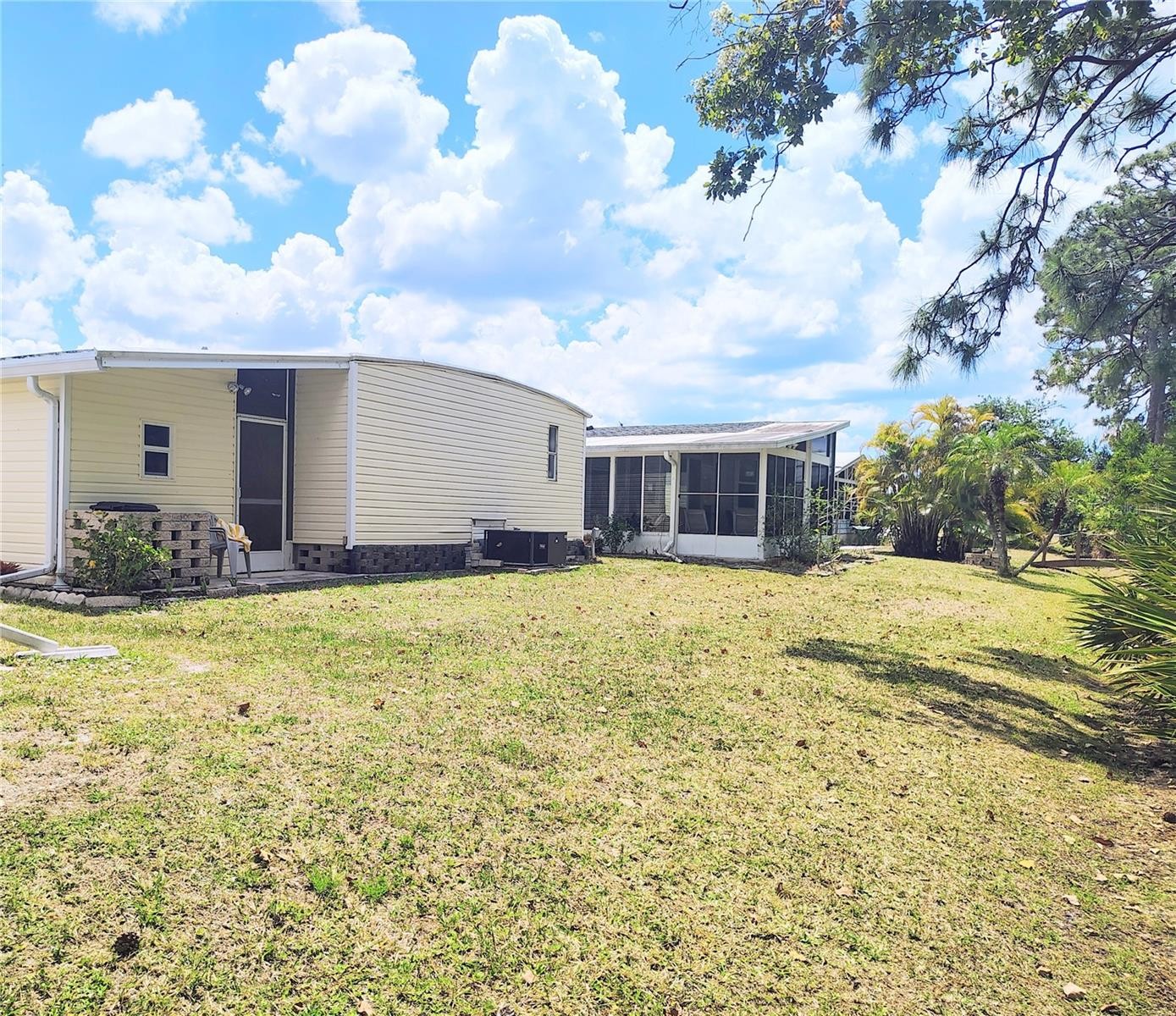 231 TASMANIA LN