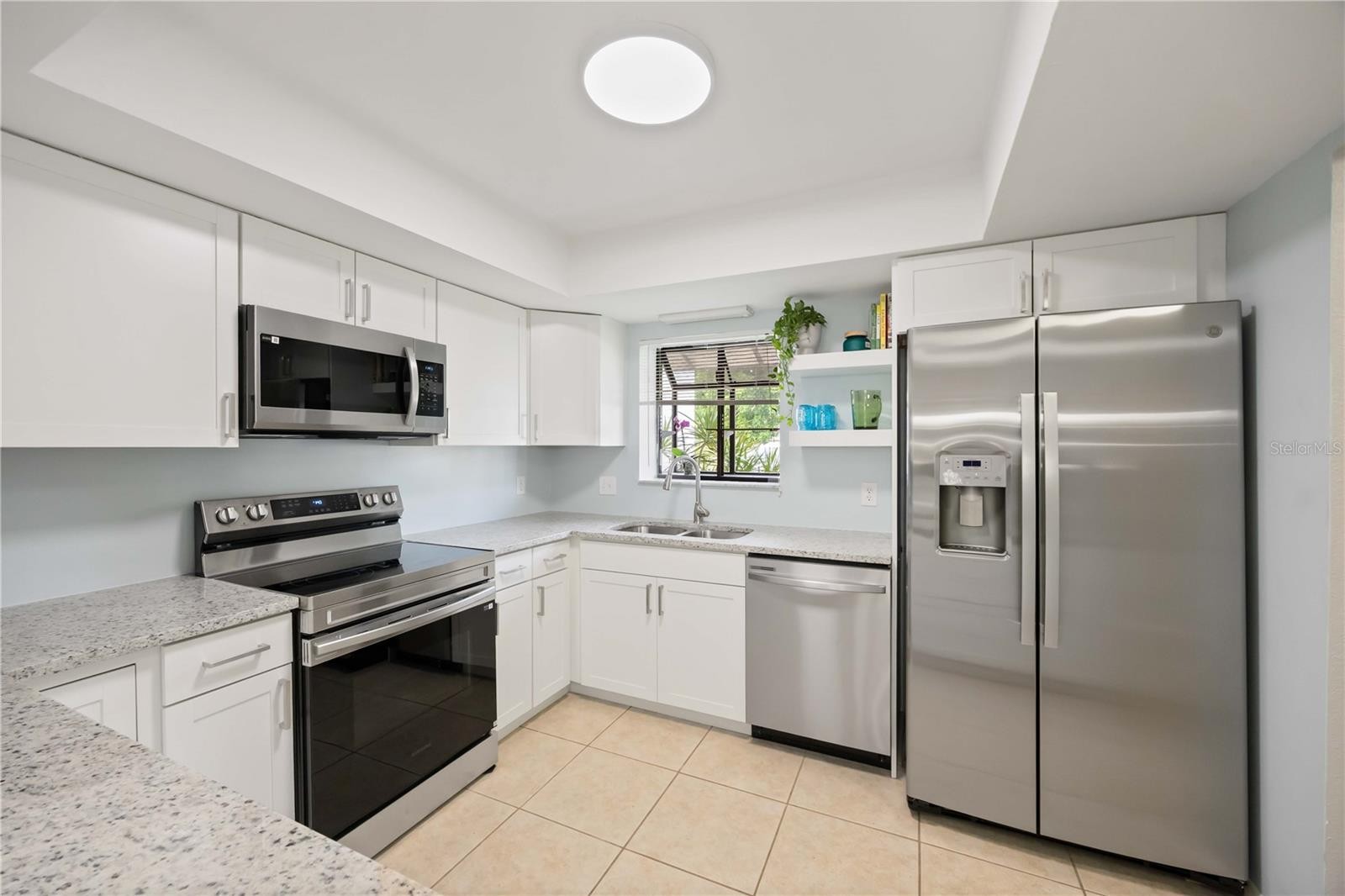 6515 HERITAGE LN #2615