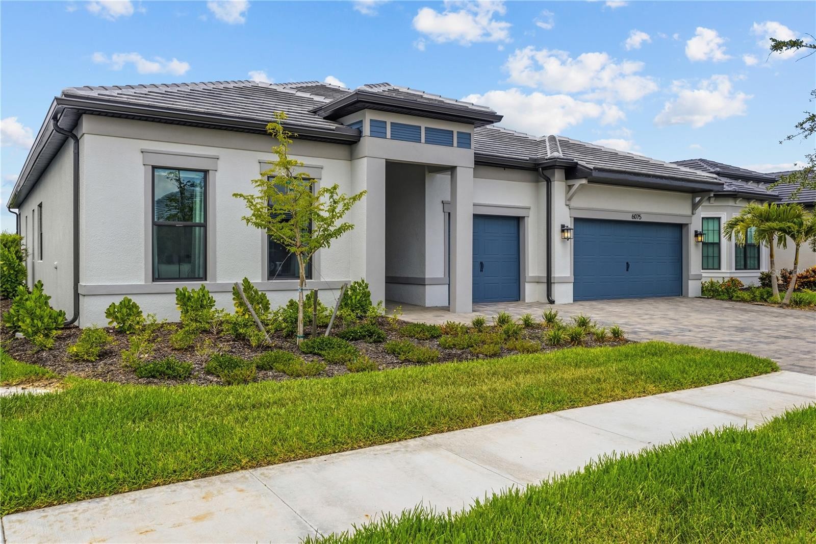 6075 SAWGRASS LAKE CT