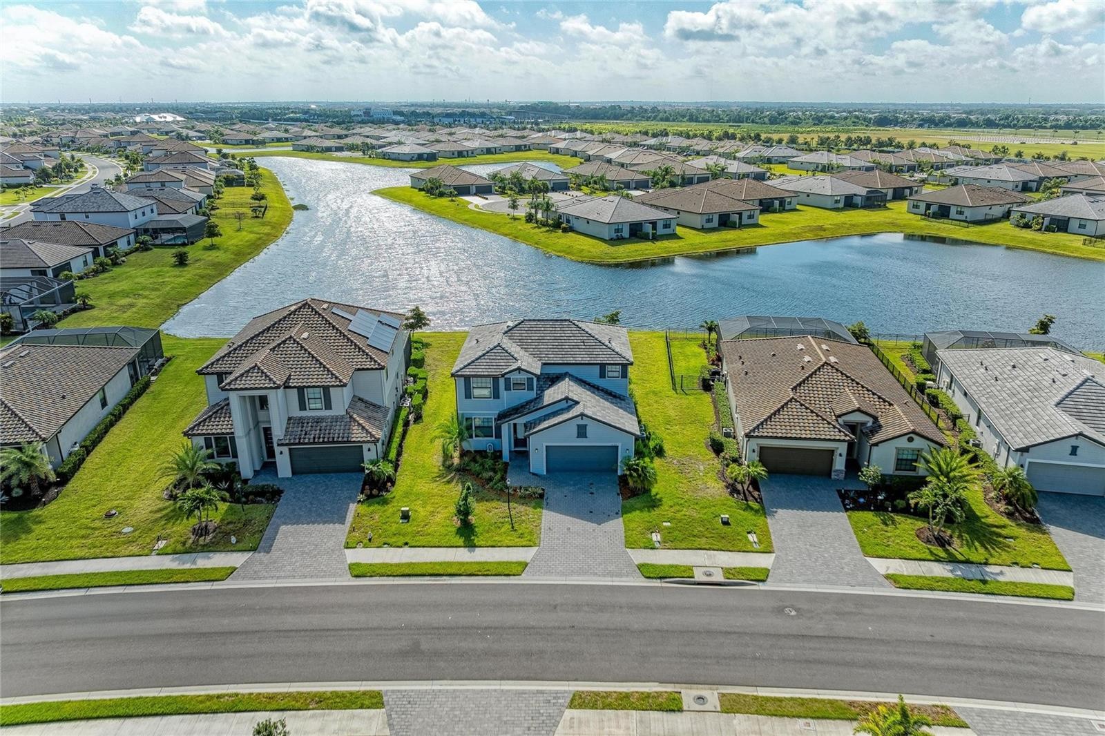 5325 CORAL REEF WAY