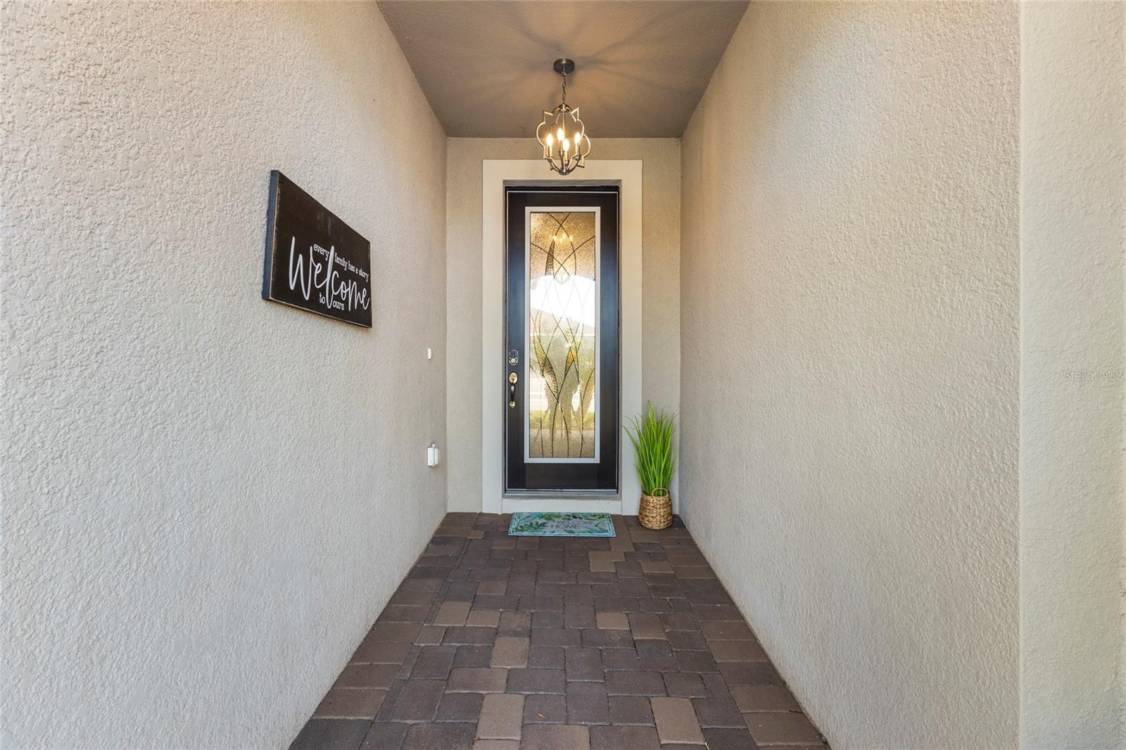 5745 LONG SHORE LOOP