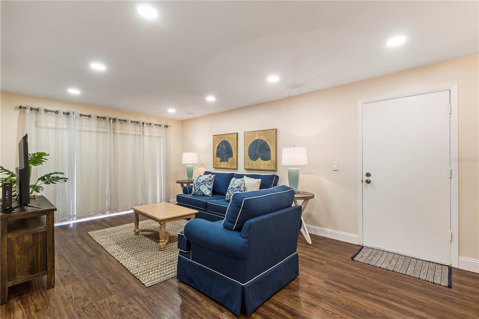 3231 BENEVA RD #101