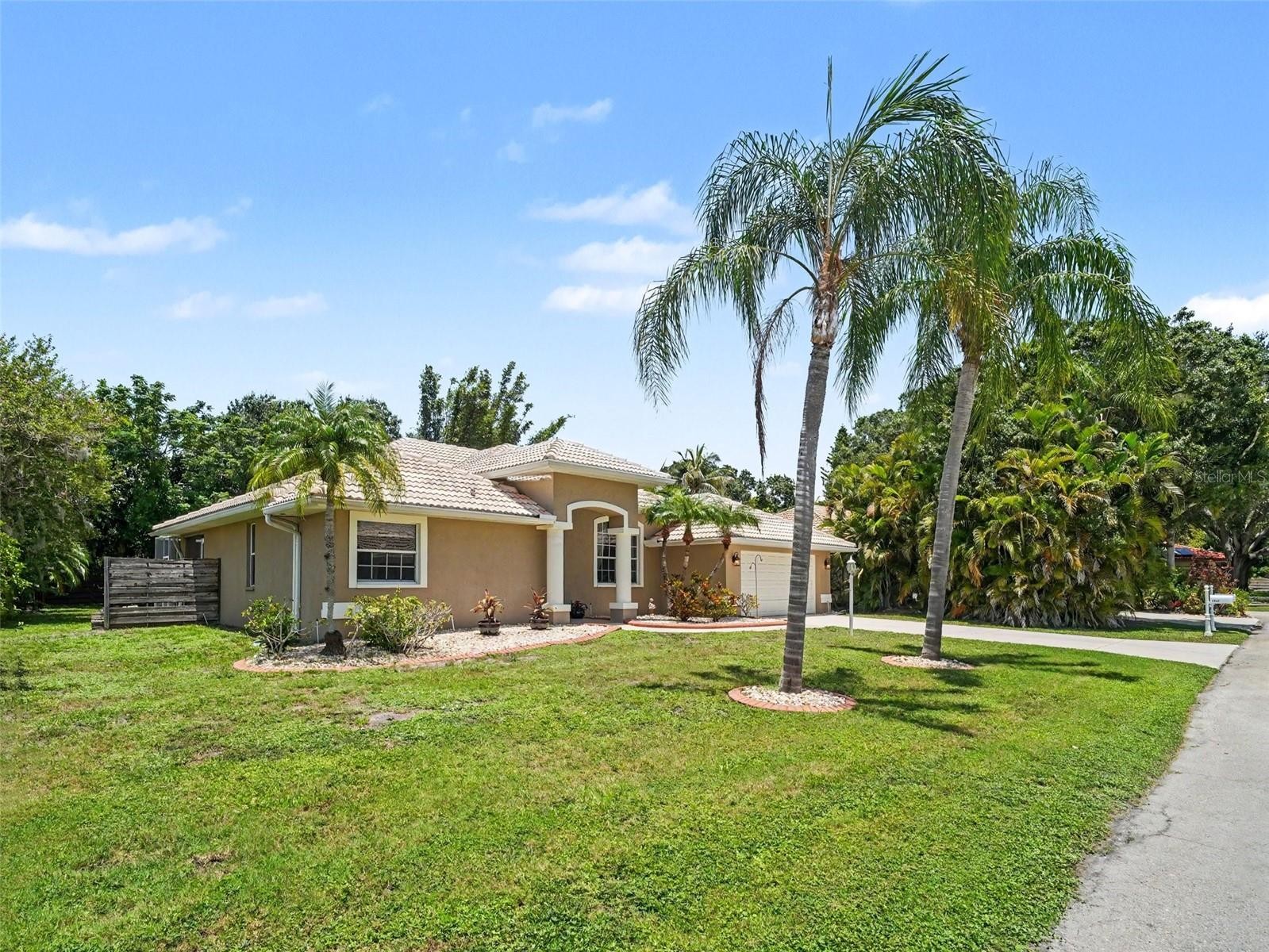 4049 GIANNINI LN