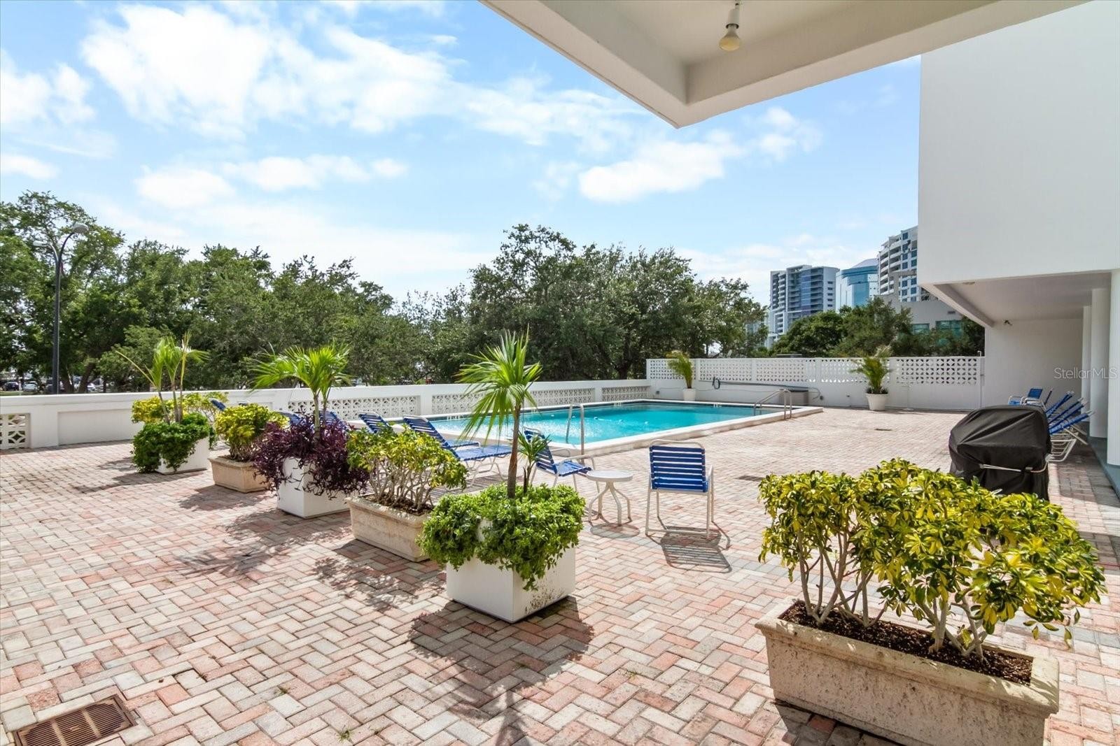 33 S GULFSTREAM AVE #305