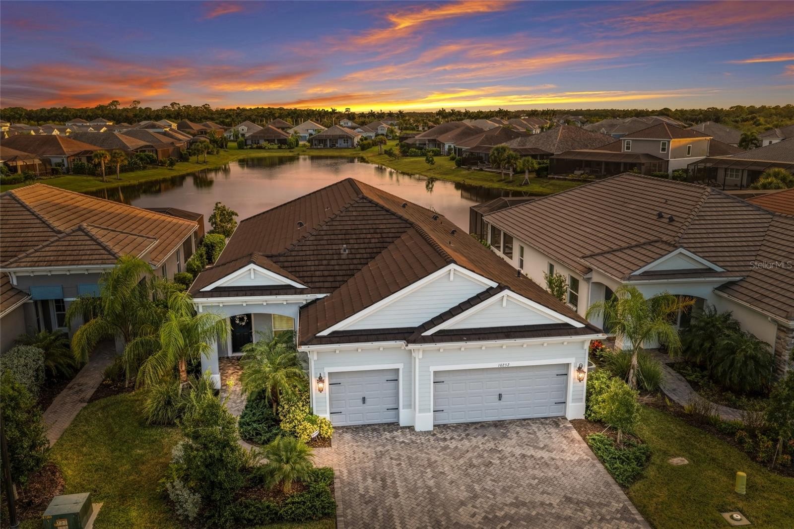 10252 CANAVERAL CIR