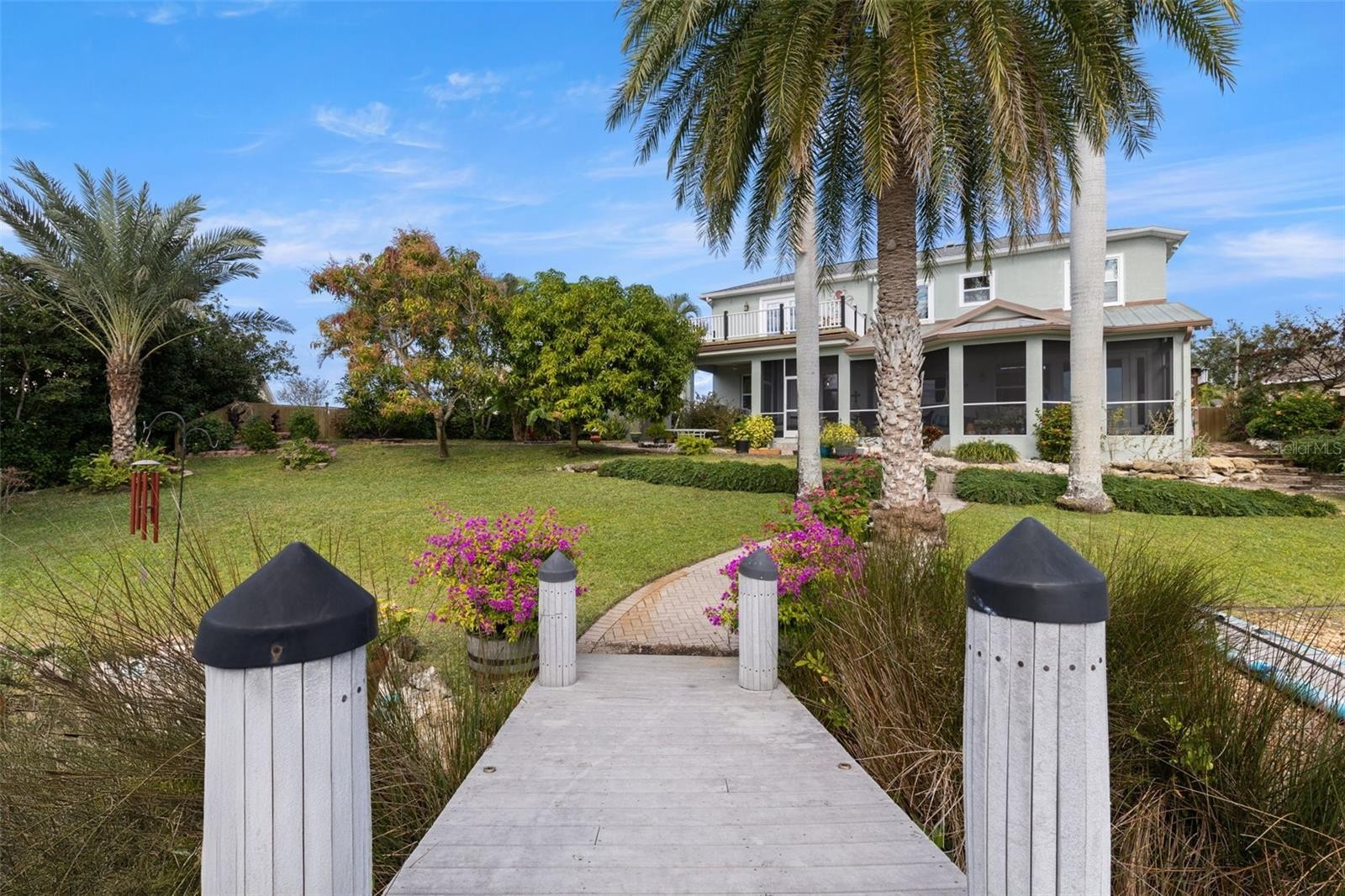 1221 50TH STREET CT E