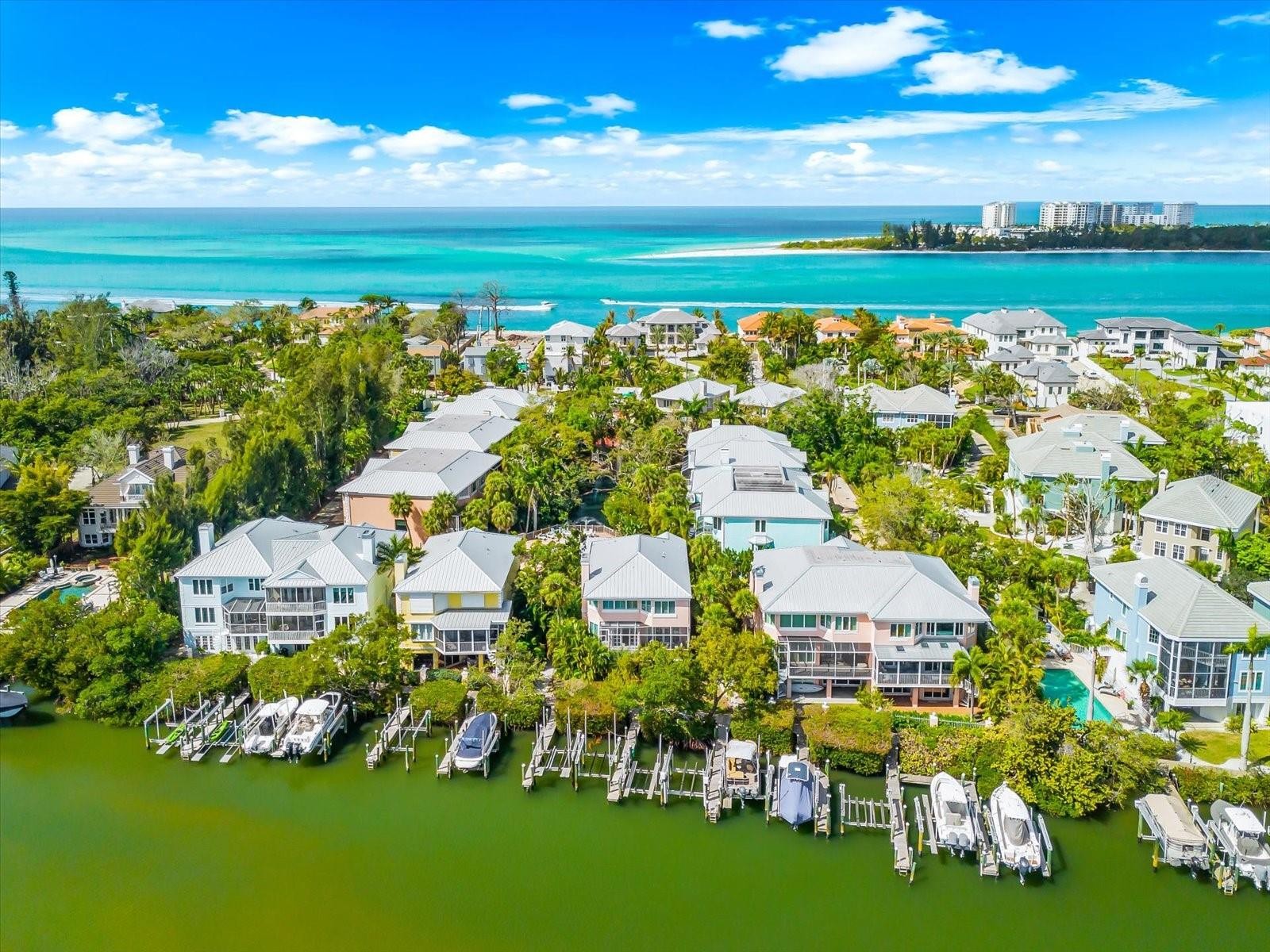 3941 HAMILTON CLUB CIR #9