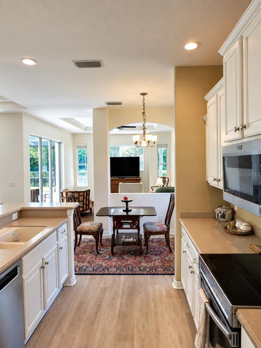 11500 DANCING RIVER DR