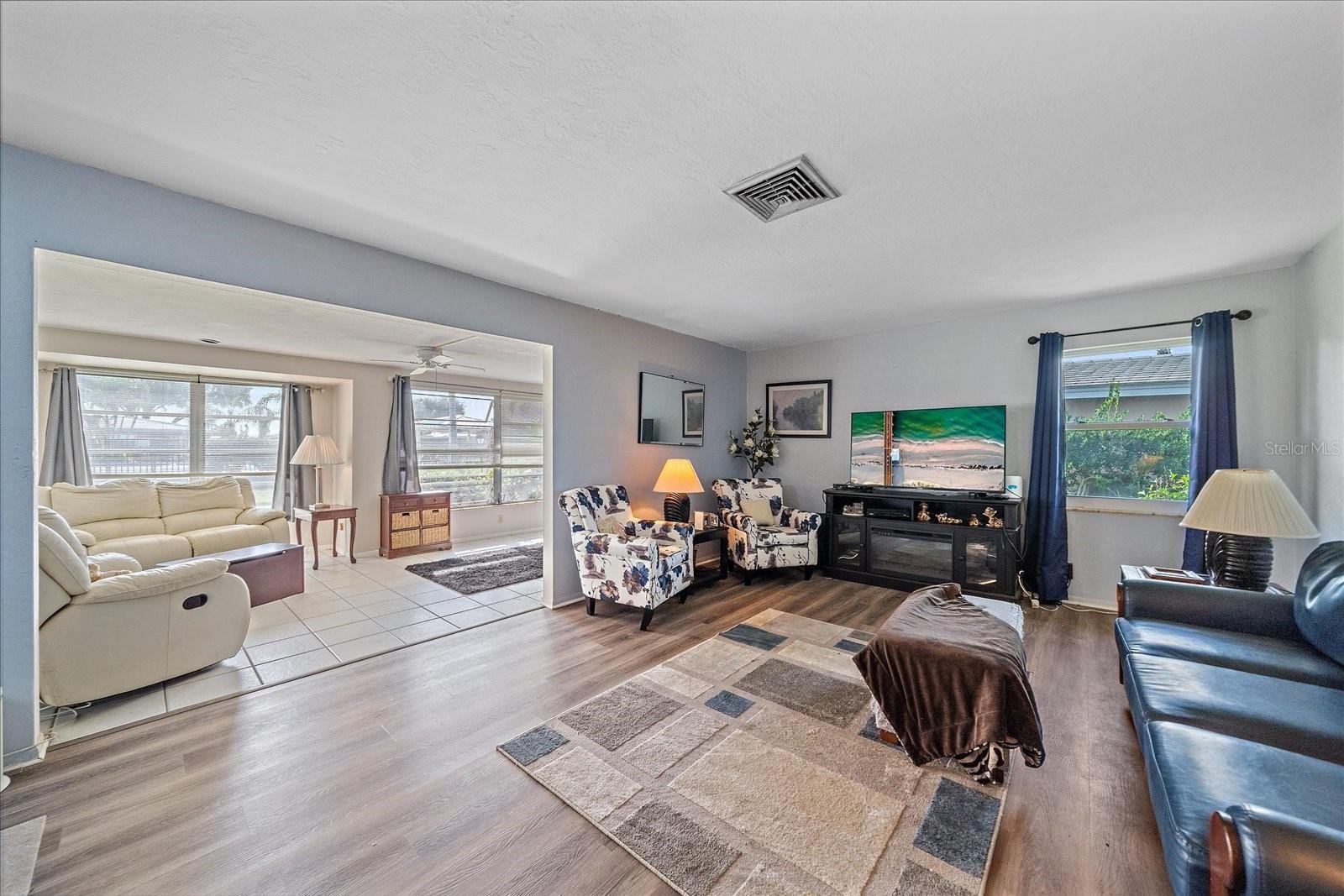 3286 BRUNSWICK LN #704