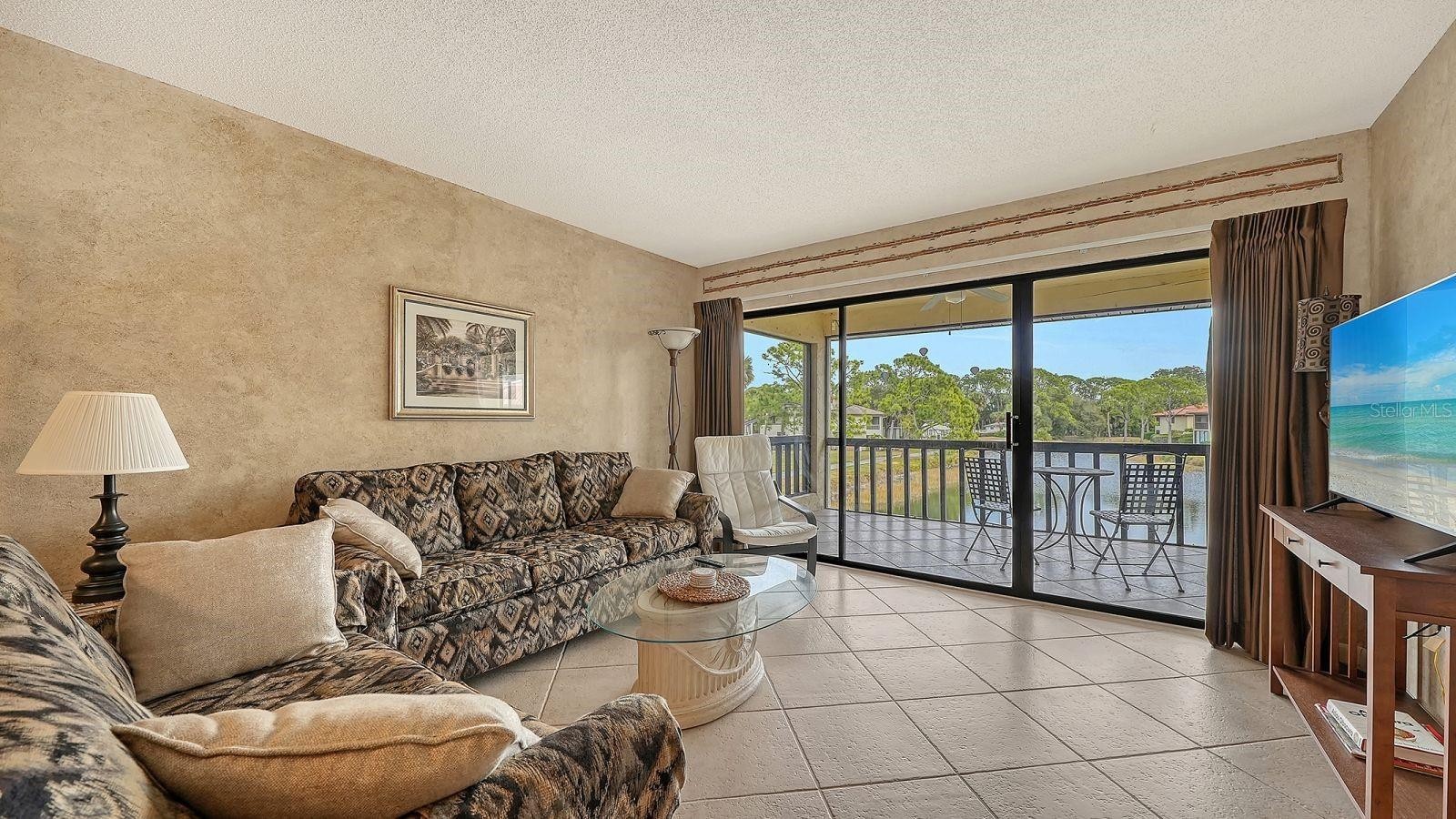 5183 LAKE VILLAGE DR #6