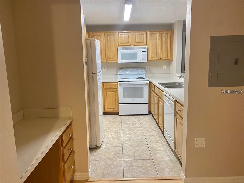 5600 BENTGRASS DR #8-118