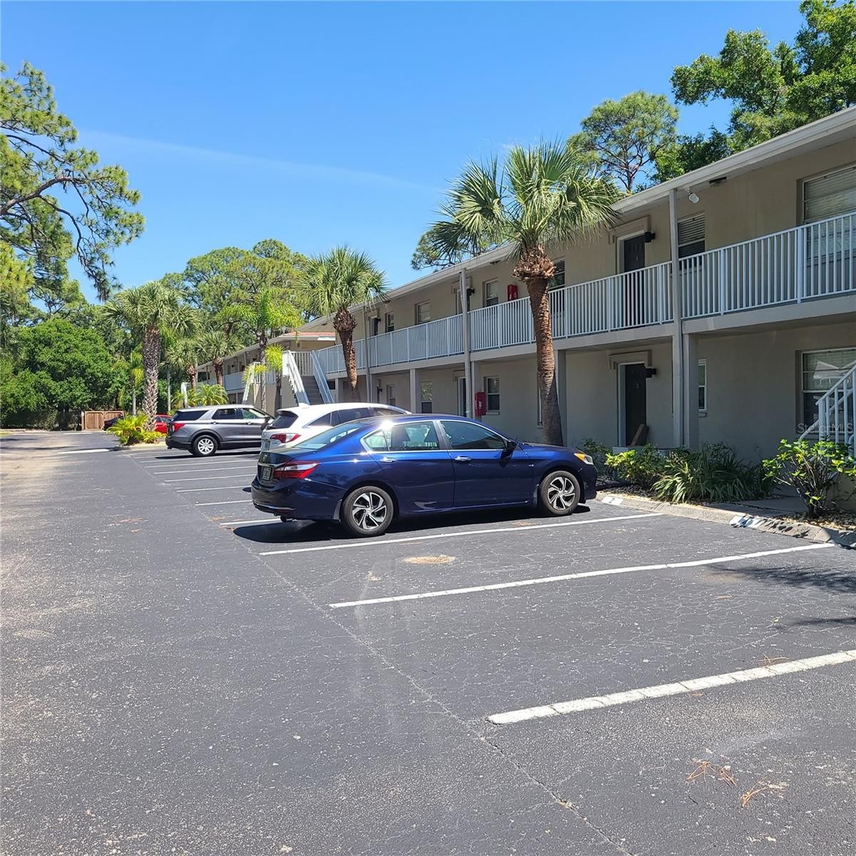924 LA COSTA CIR #4