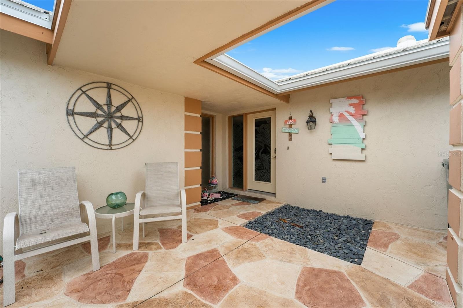 120 VILLA DR #120