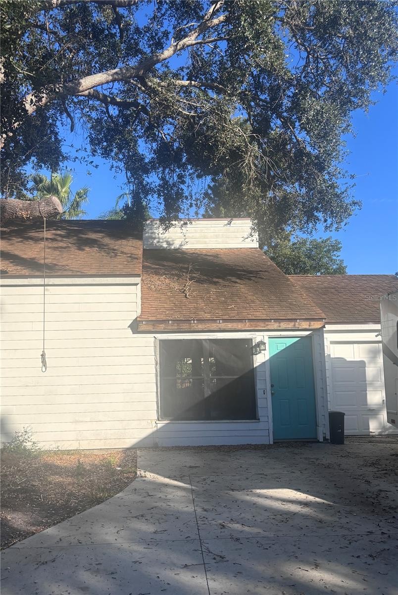 4643 HOLLINGSWORTH AVE