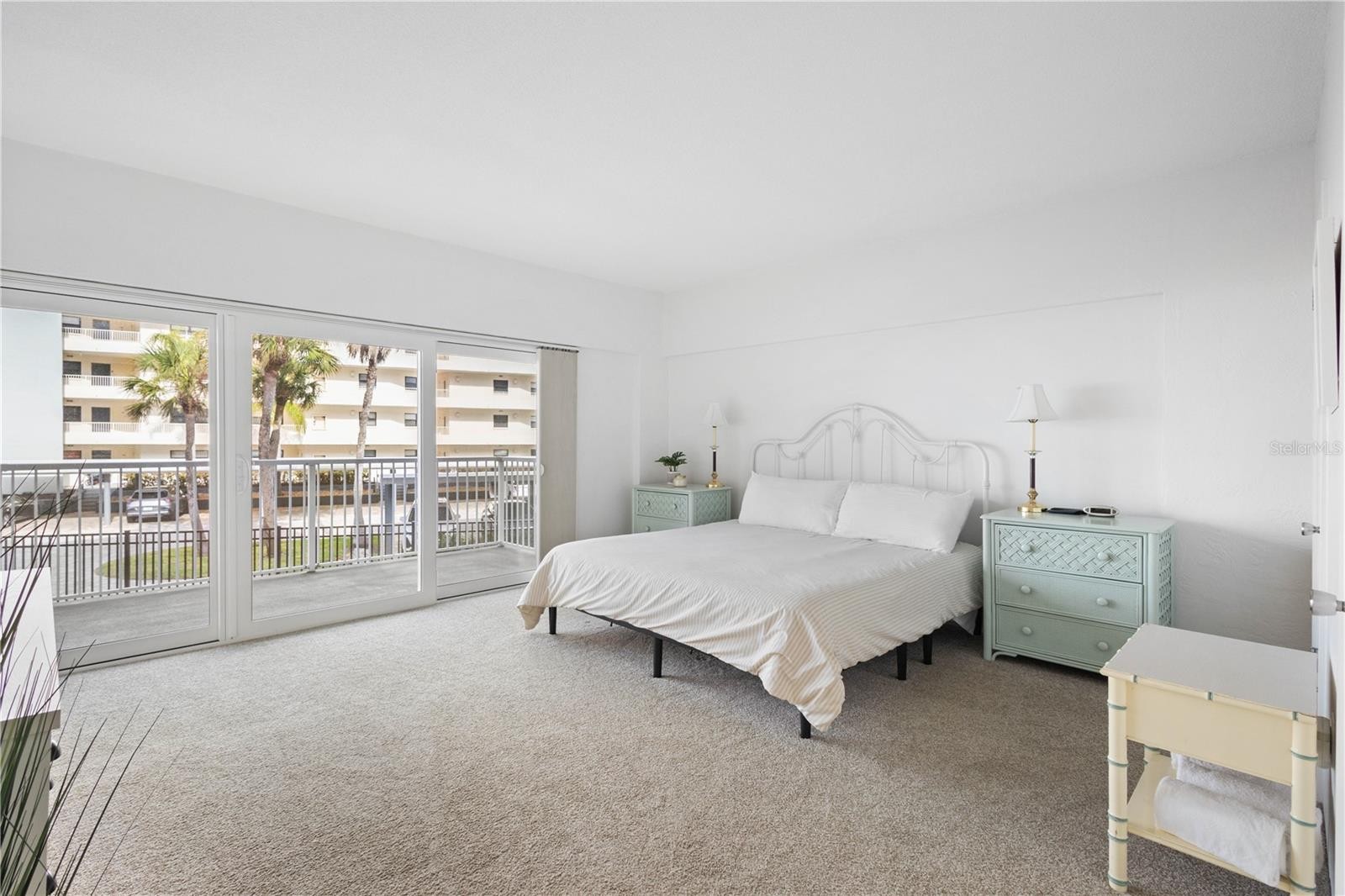 5830 MIDNIGHT PASS RD #T22