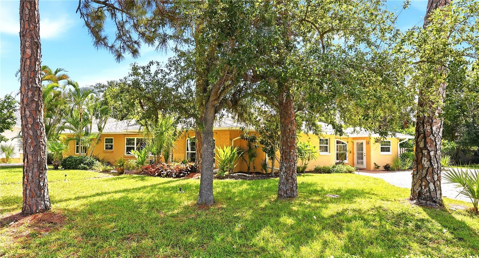 337 HARBOR DR S