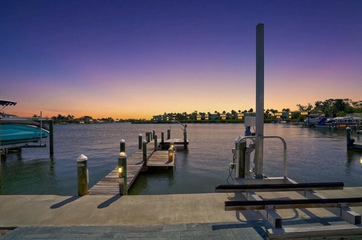17 SEASIDE CT