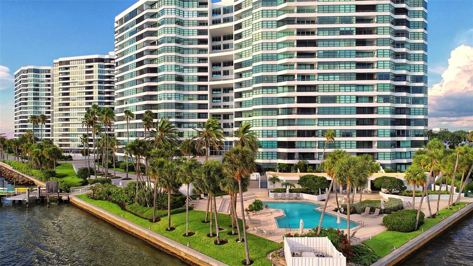 888 BOULEVARD OF THE ARTS #505