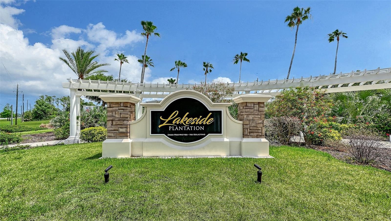 2336 ROSEWOOD LN