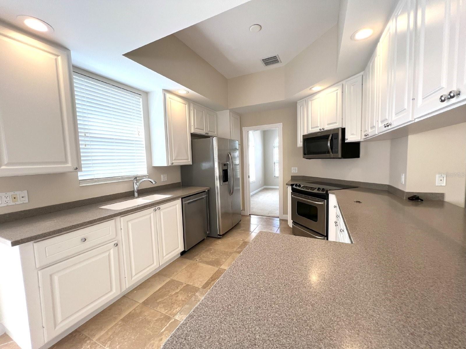 5746 BENEVENTO DR