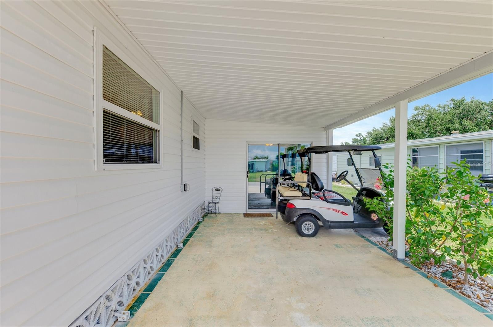 6639 VISTA LN