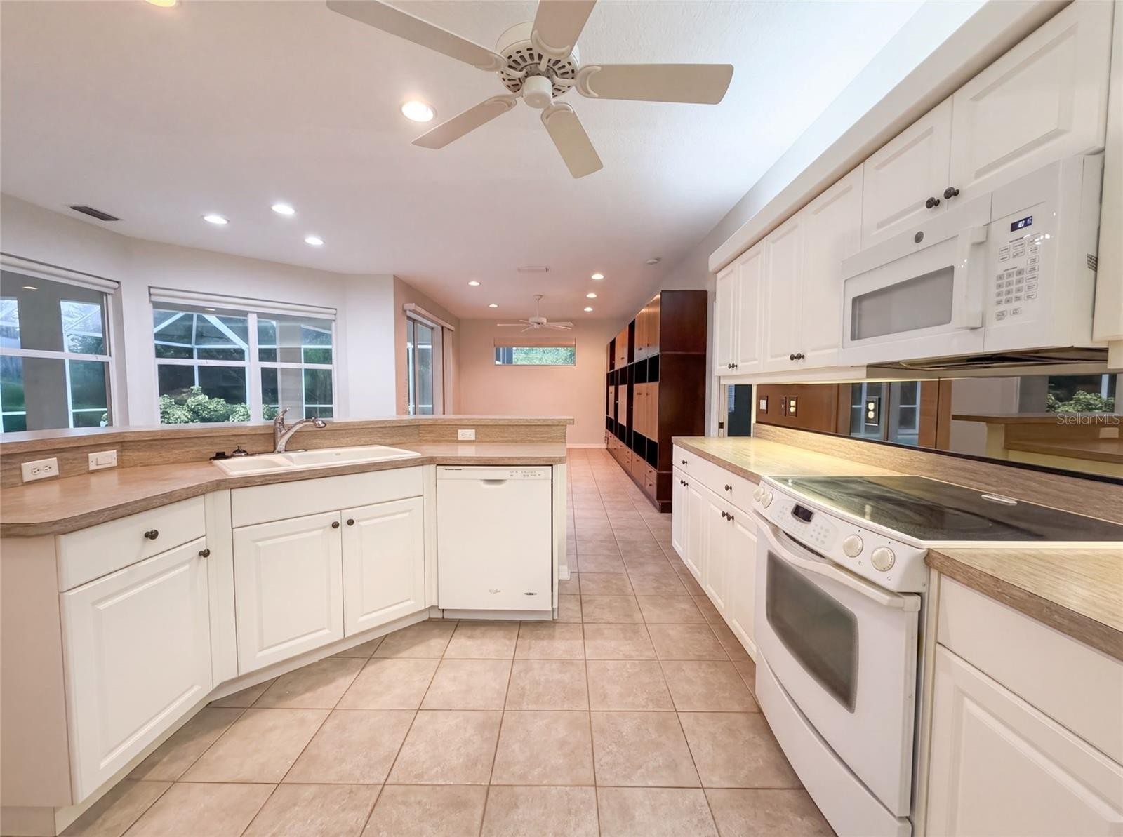2146 CALUSA LAKES BLVD