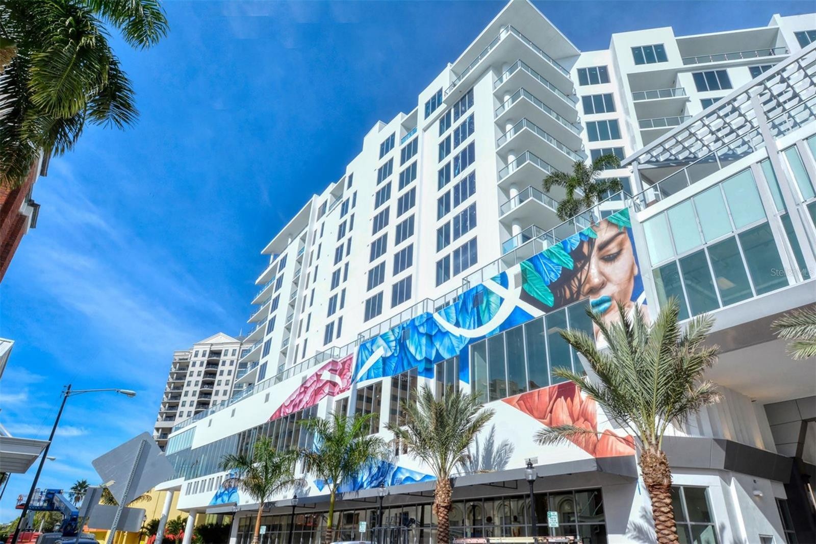 111 S PINEAPPLE AVE #604