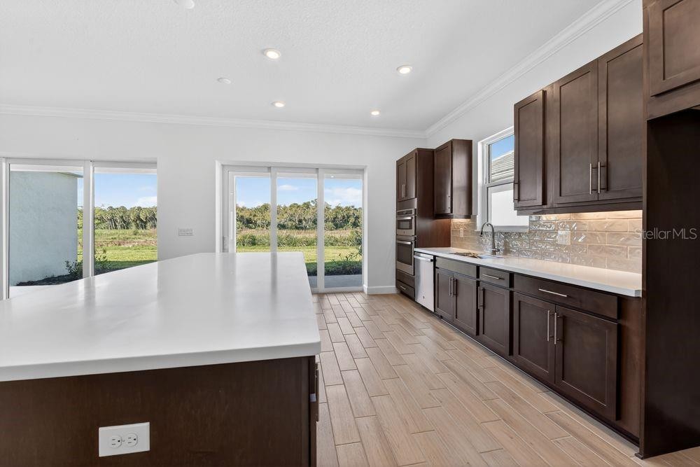 10213 SILENT NIGHT LN