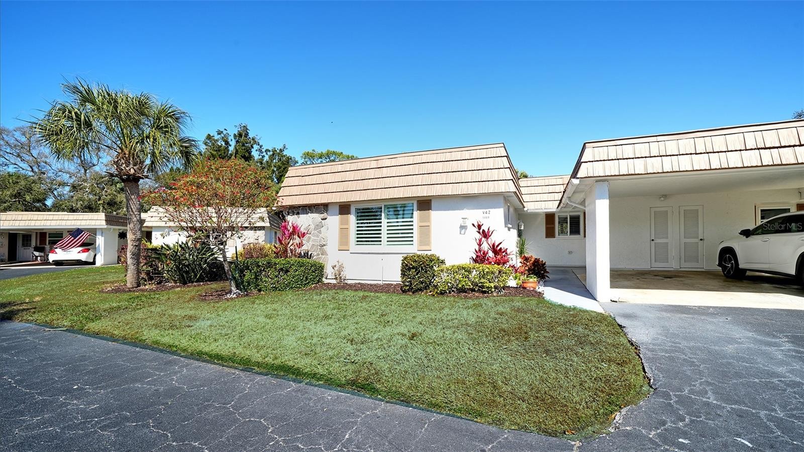 5469 RIVERBLUFF CIR #42