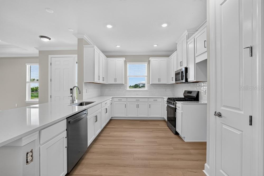 3316 PORTO LN