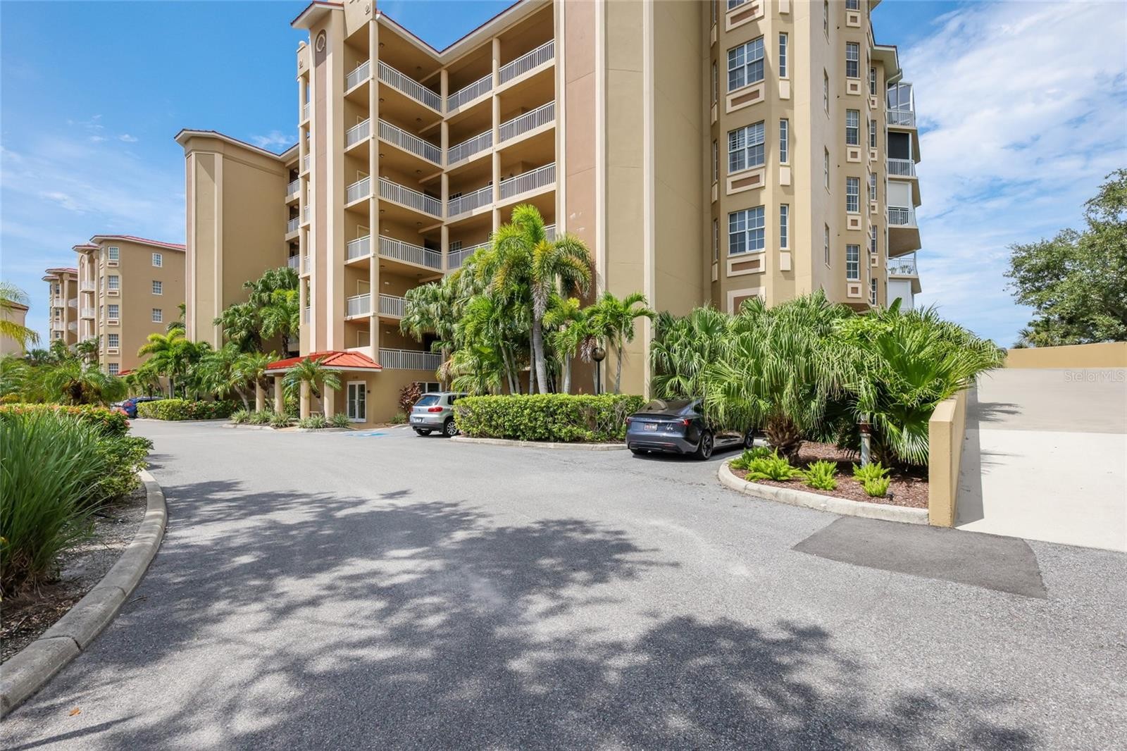 5100 JESSIE HARBOR DR #404