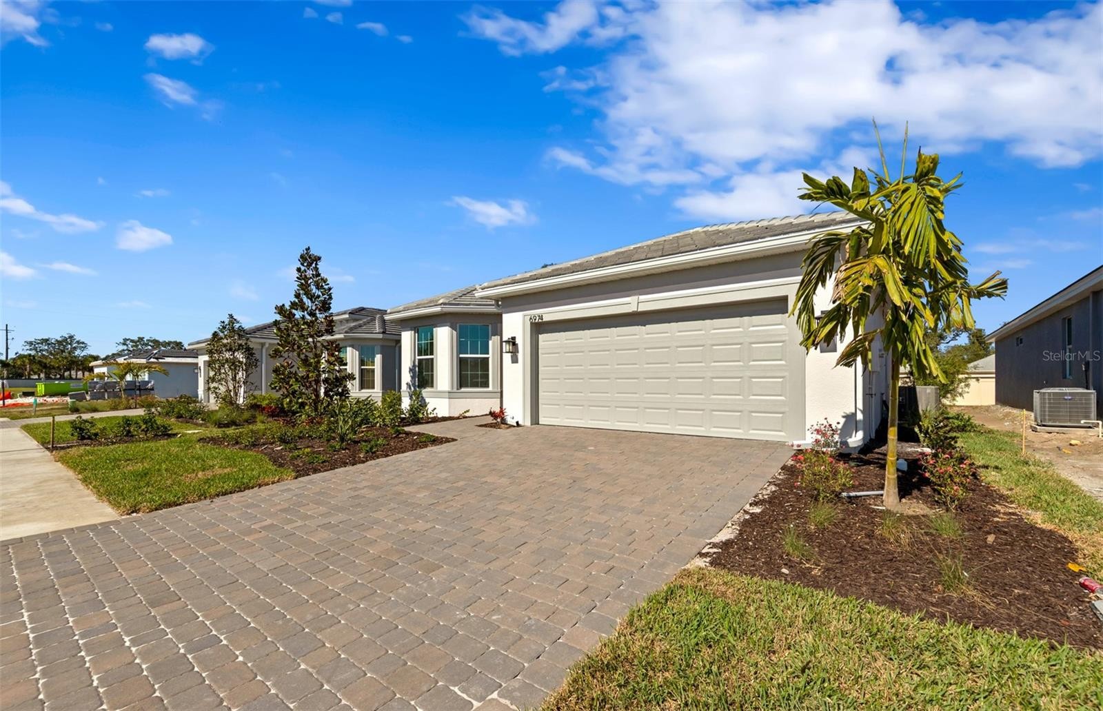 6962 MINNEOLA CT