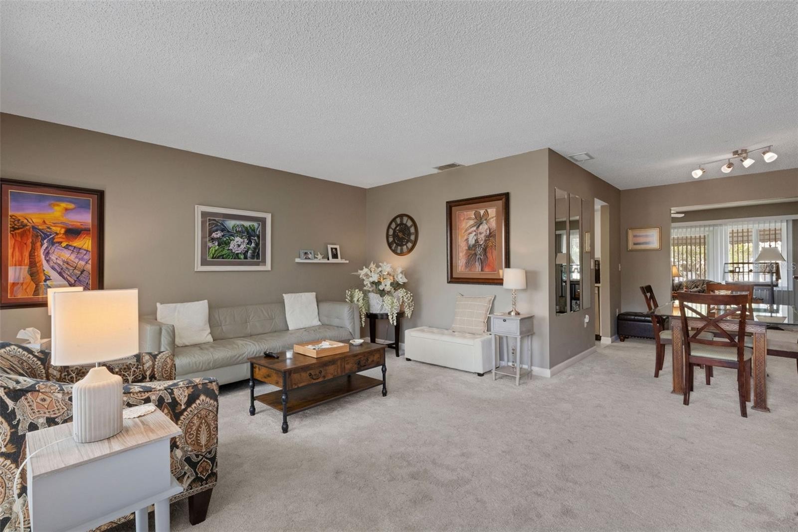 1306 BOTTLEBRUSH DR