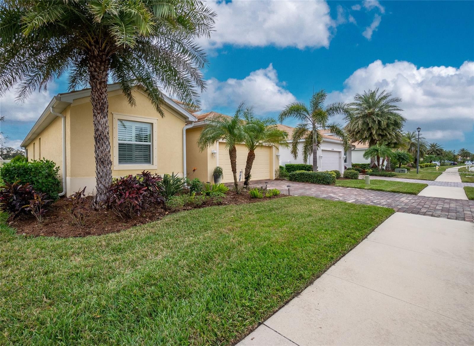 6139 GRAND CYPRESS BLVD