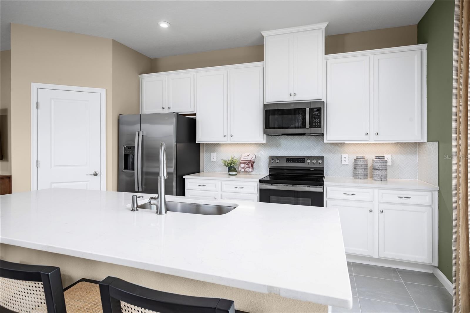 12571 AMBER CREEK CIR
