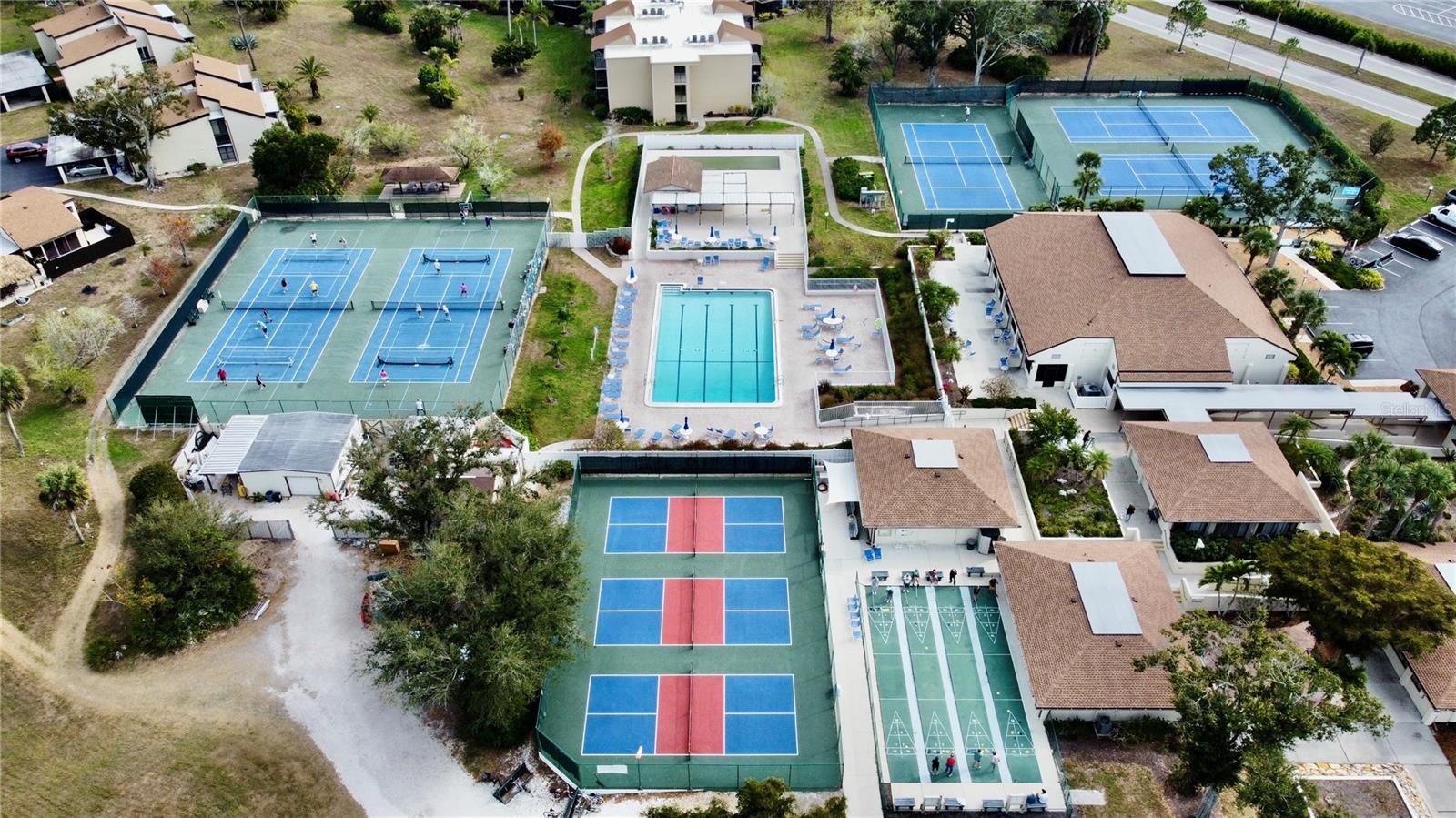 646 BIRD BAY DR E #201