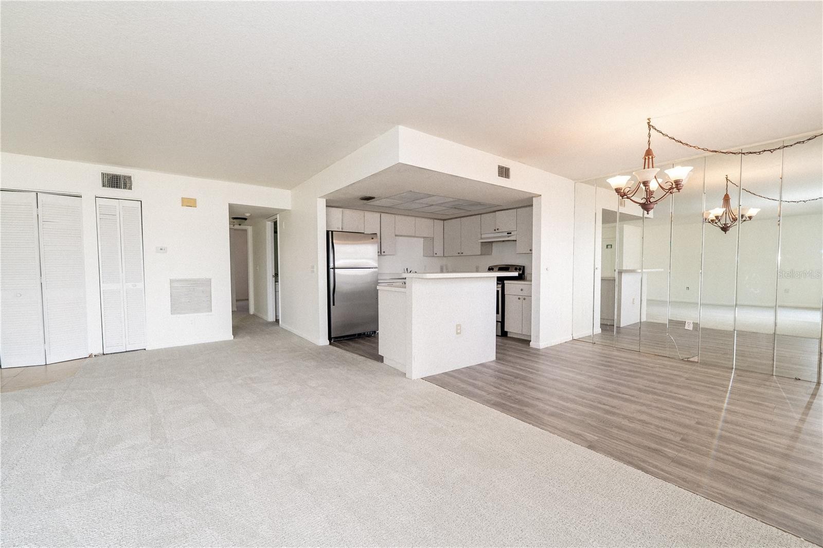 2433 TWIN DR #5