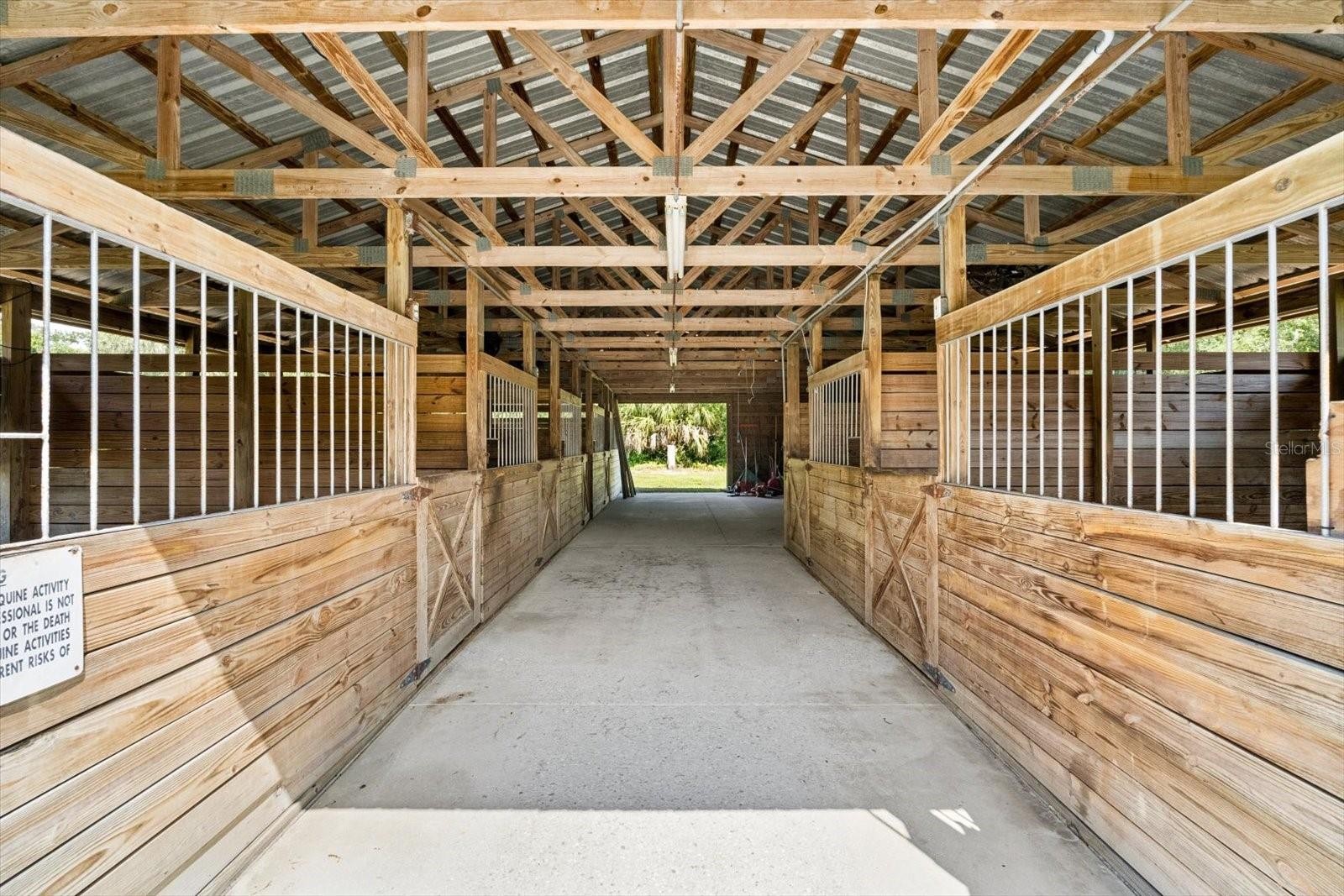 5640 HOWARD CREEK RD